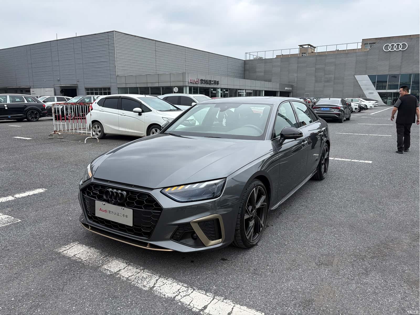 Audi A4L, 2024 1