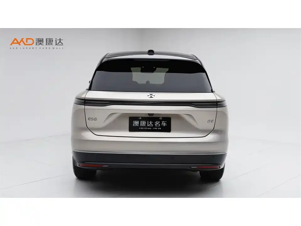 NIO ES8