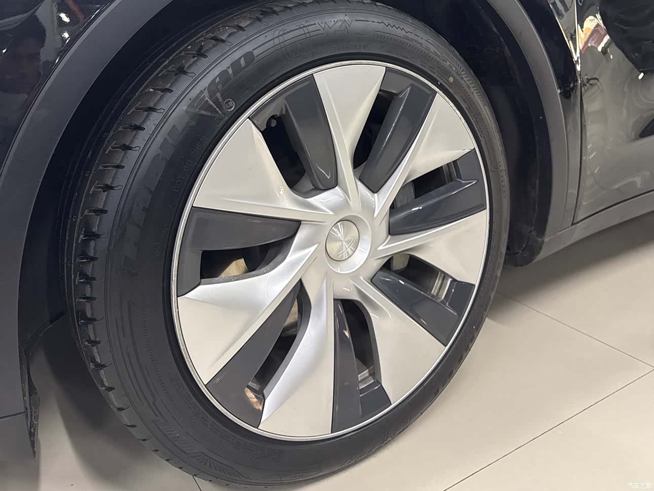 Tesla Model Y, 2021 10