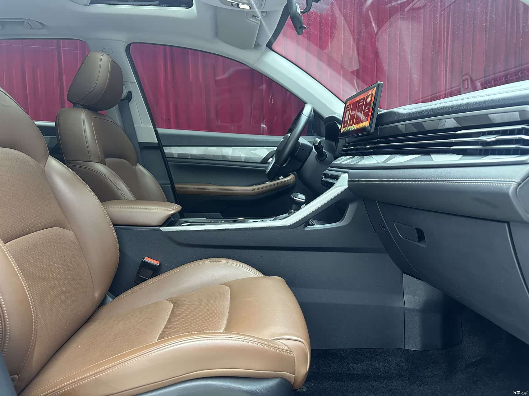 Geely X6, 2022 8