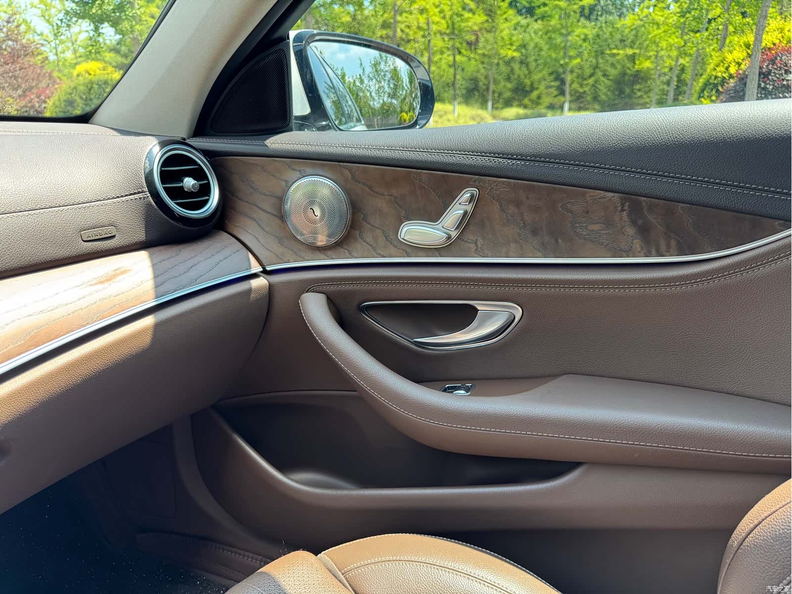 Mercedes-Benz E-Class, 2019 38