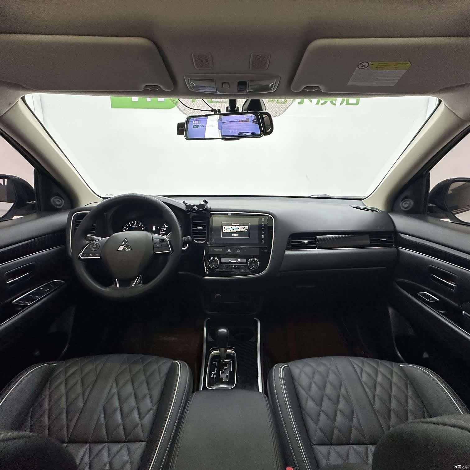 Mitsubishi Outlander, 2022 10
