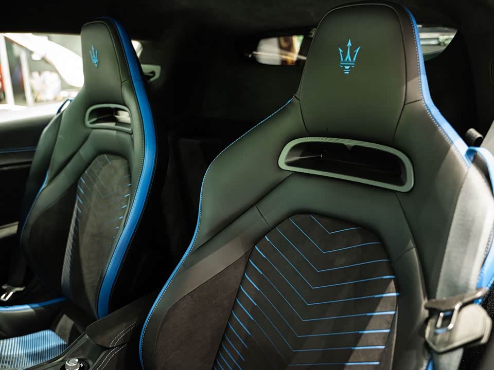 Maserati MC20