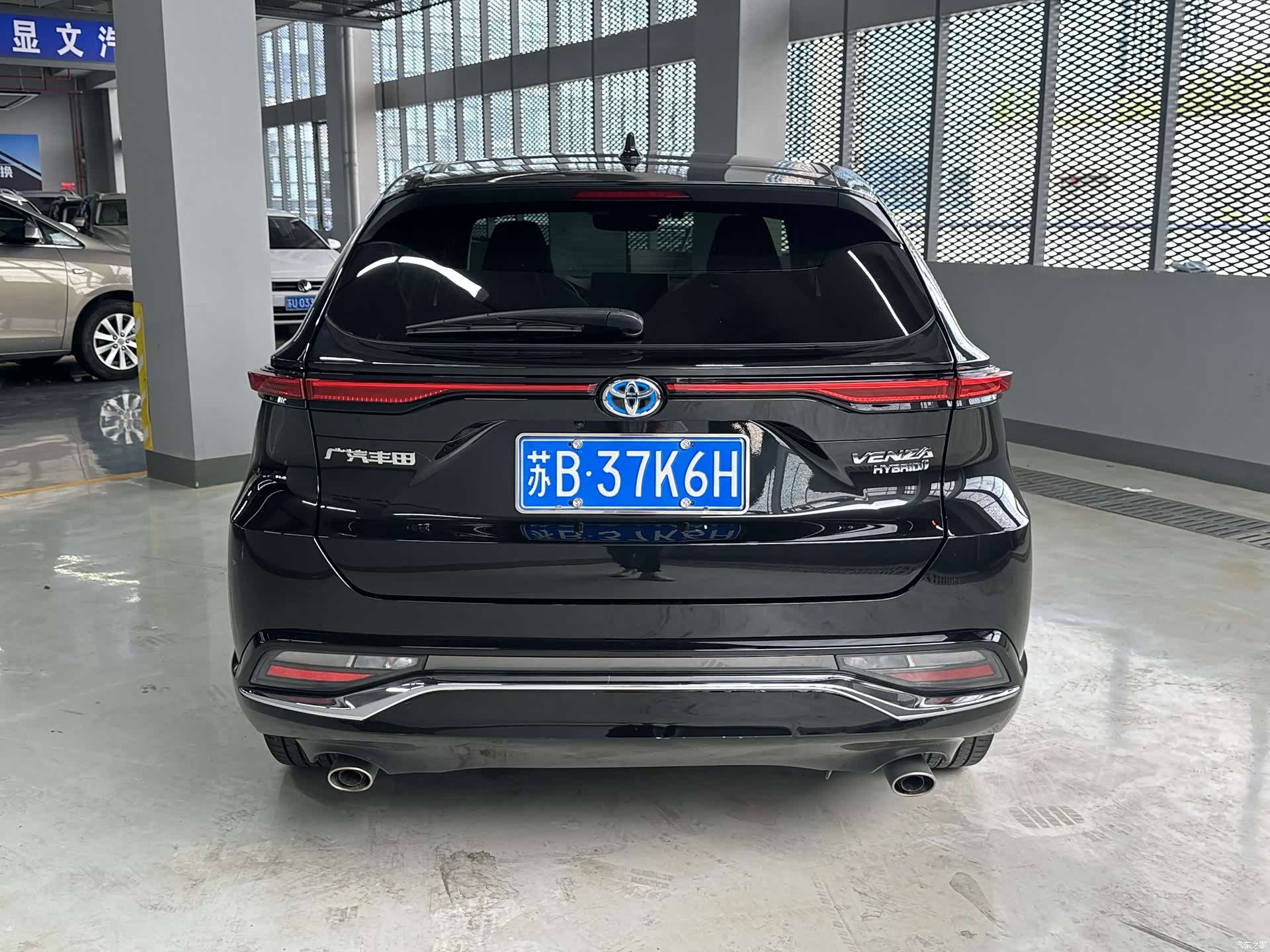 Toyota Venza, 2023 4