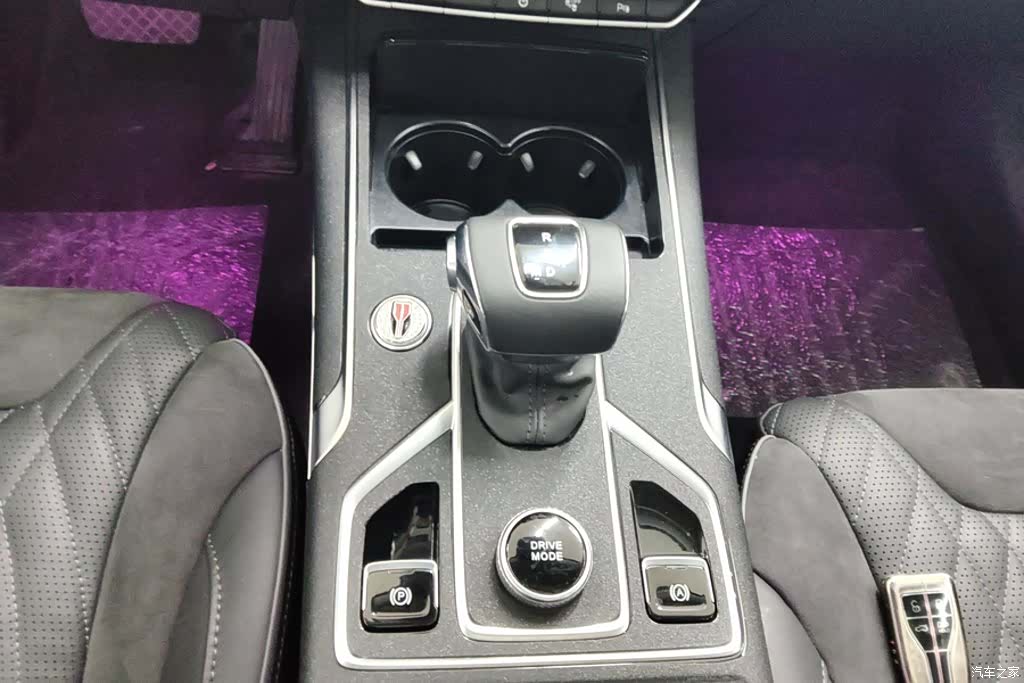 Hongqi HS5, 2023 16