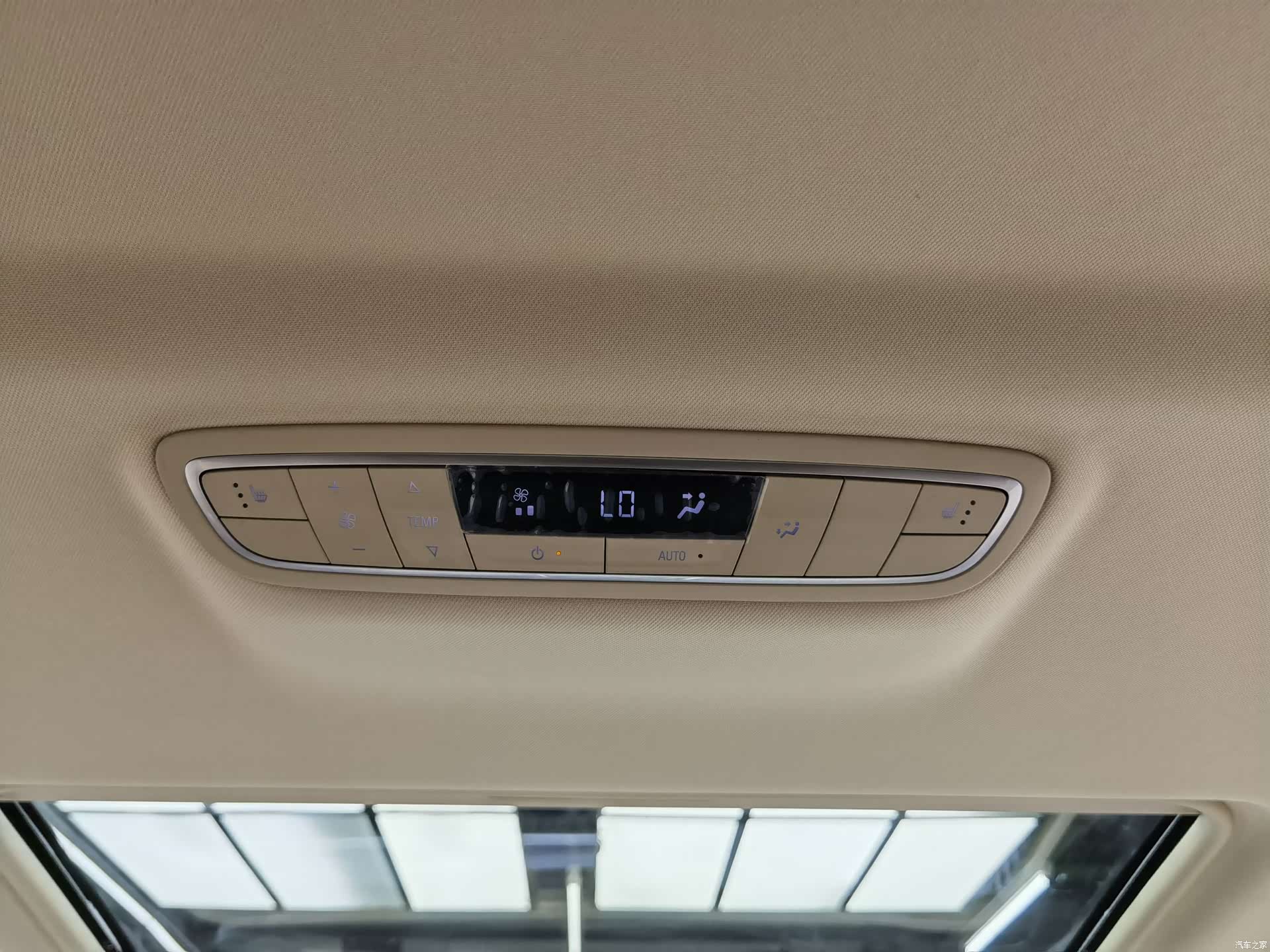 Buick GL8, 2022 19