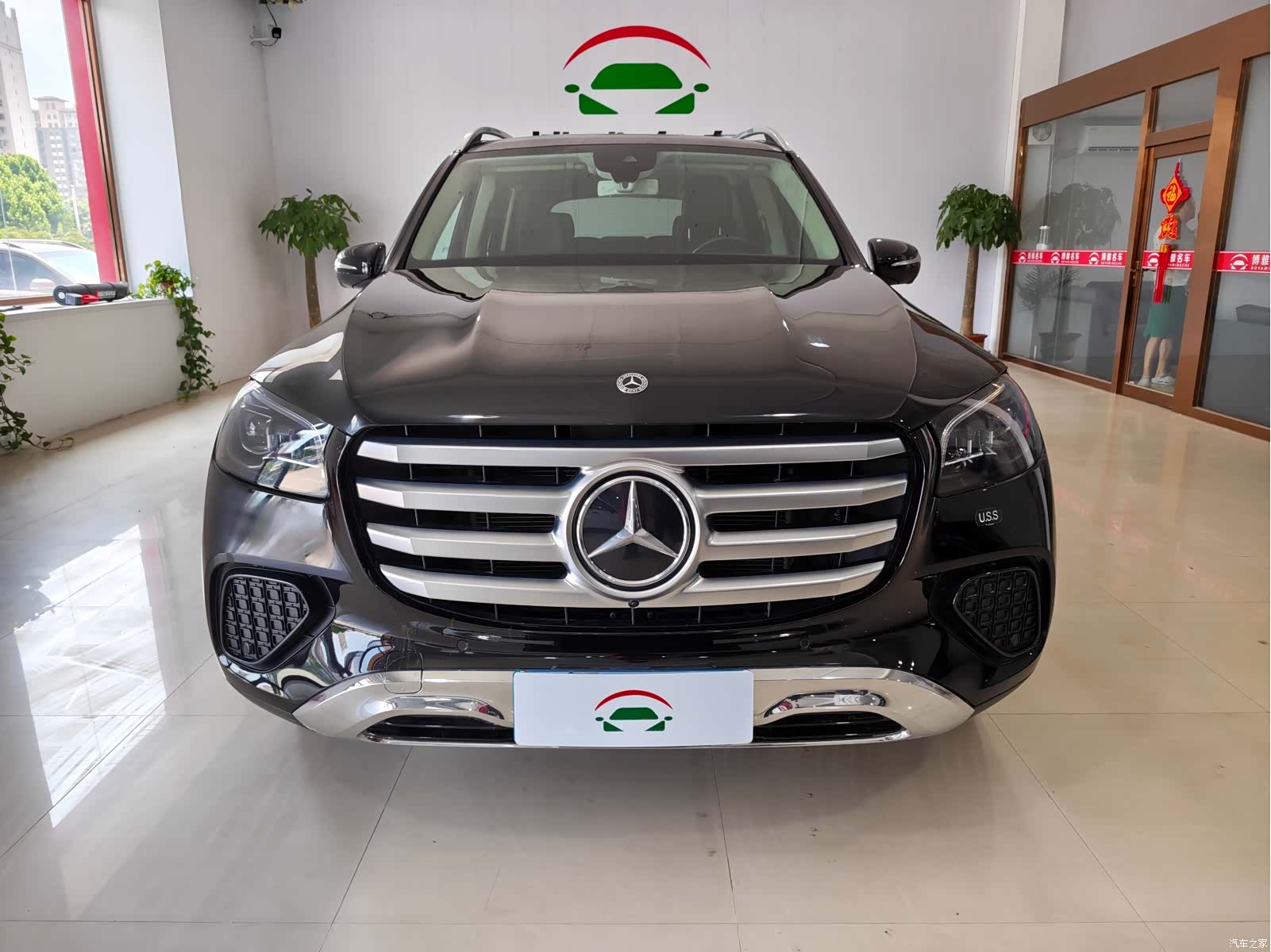 Mercedes-Benz GLS, 2023 1
