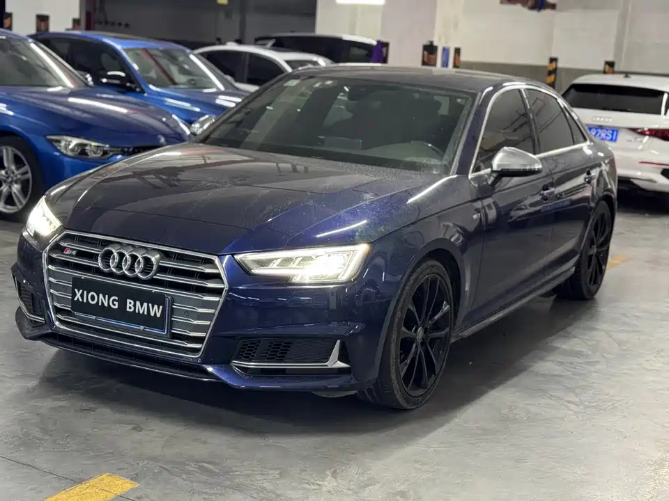 Audi S4