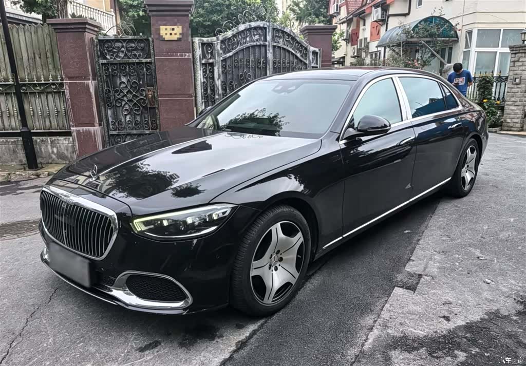 Maybach S-Class, 2021 1