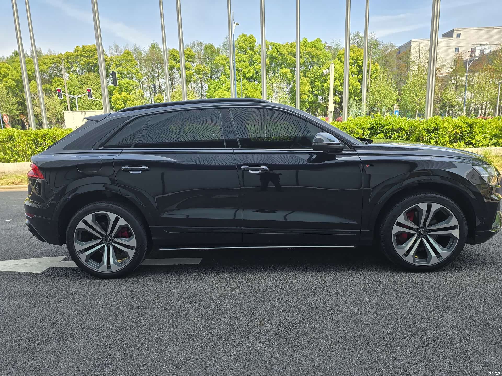 Audi Q8, 2021 15