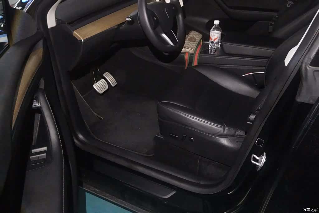 Tesla Model Y, 2022 9