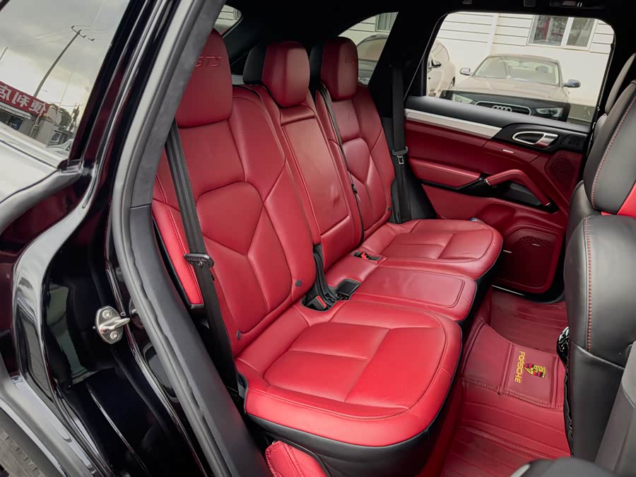Porsche Cayenne 2016, фото 22
