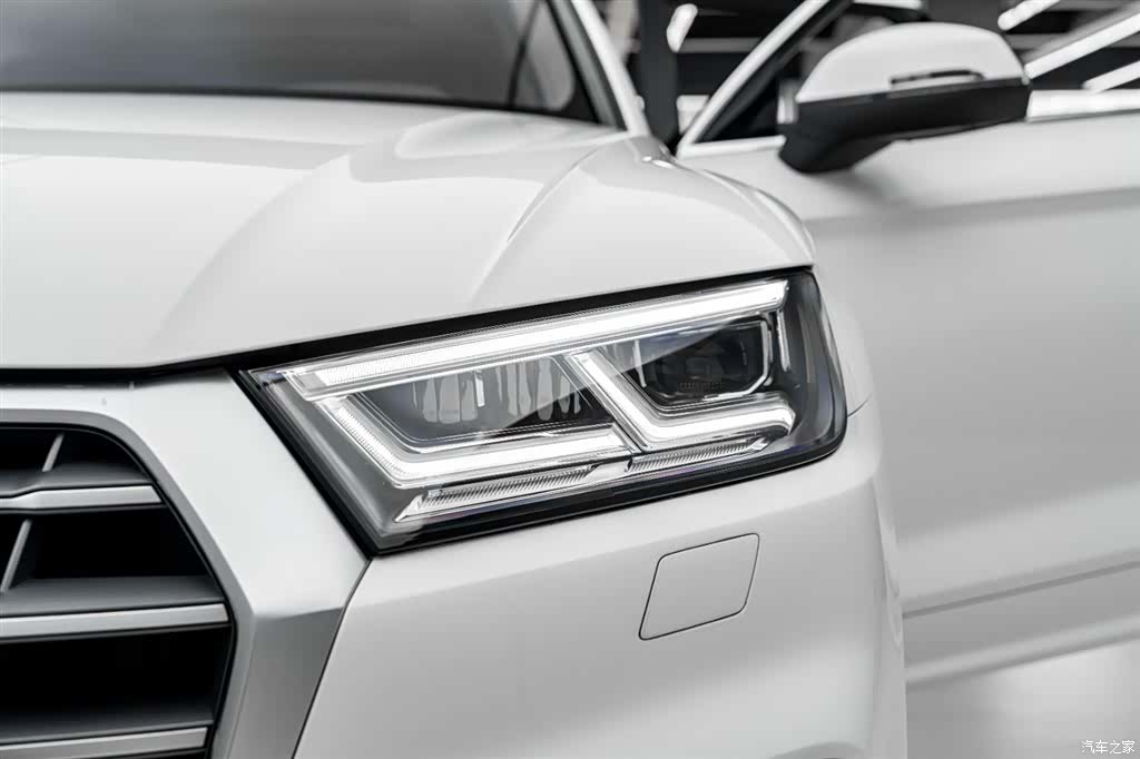 Audi Q5L, 2021 32