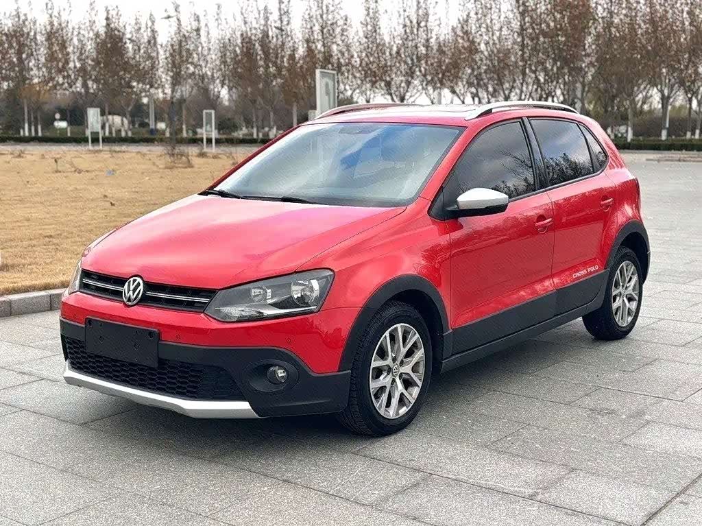 Volkswagen Polo 2014 1.6L Cross Polo AT