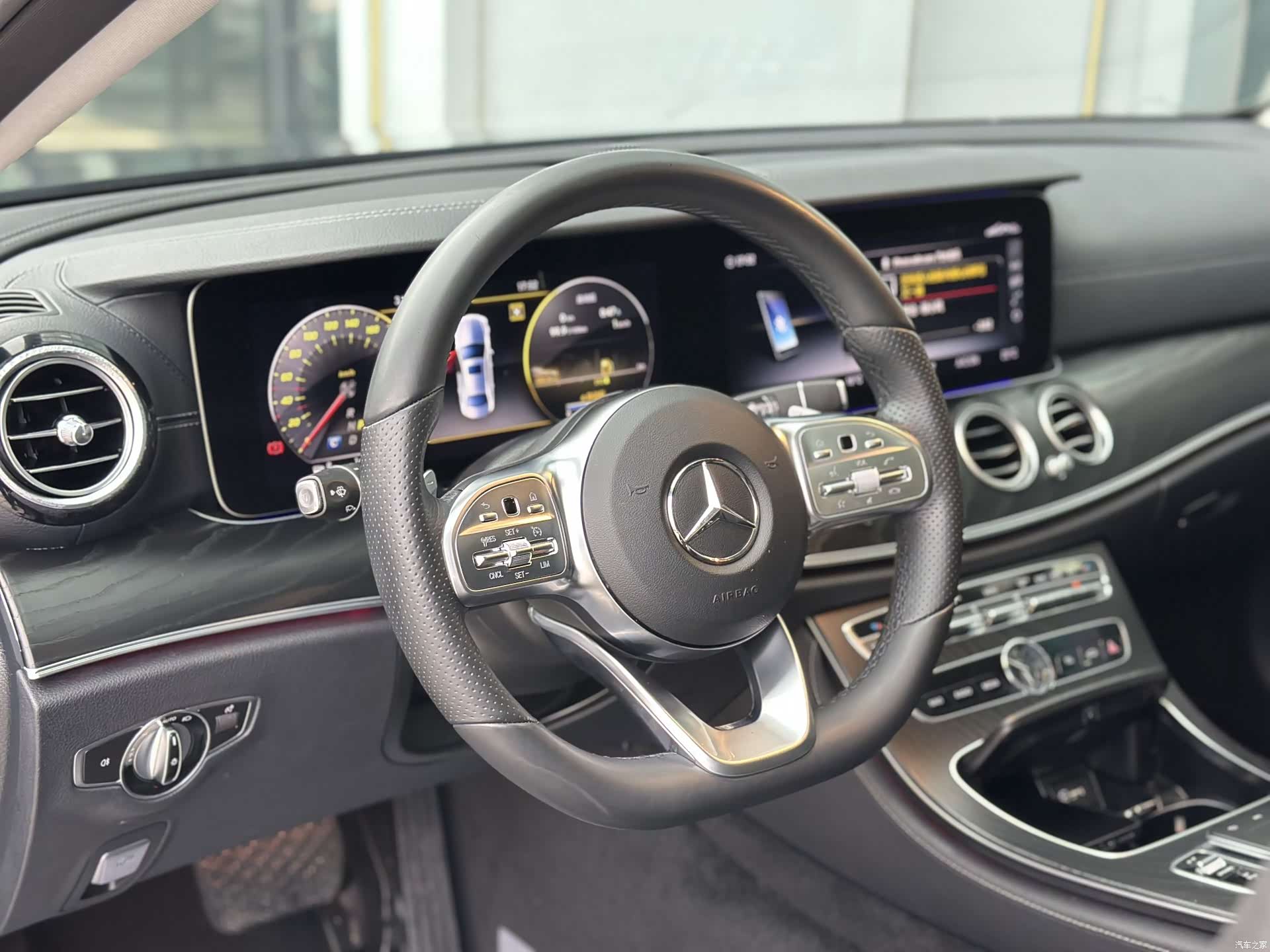 Mercedes-Benz E-Class, 2019 9