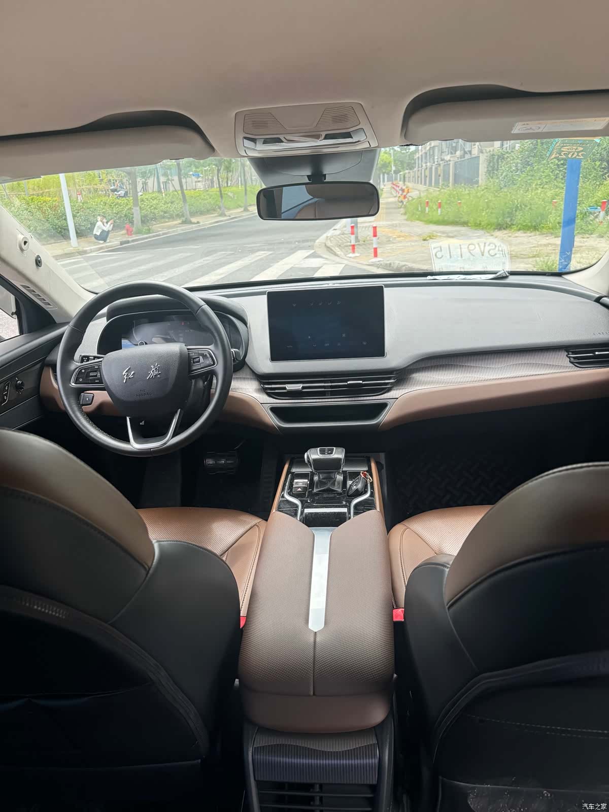 Hongqi QM5, 2021 8