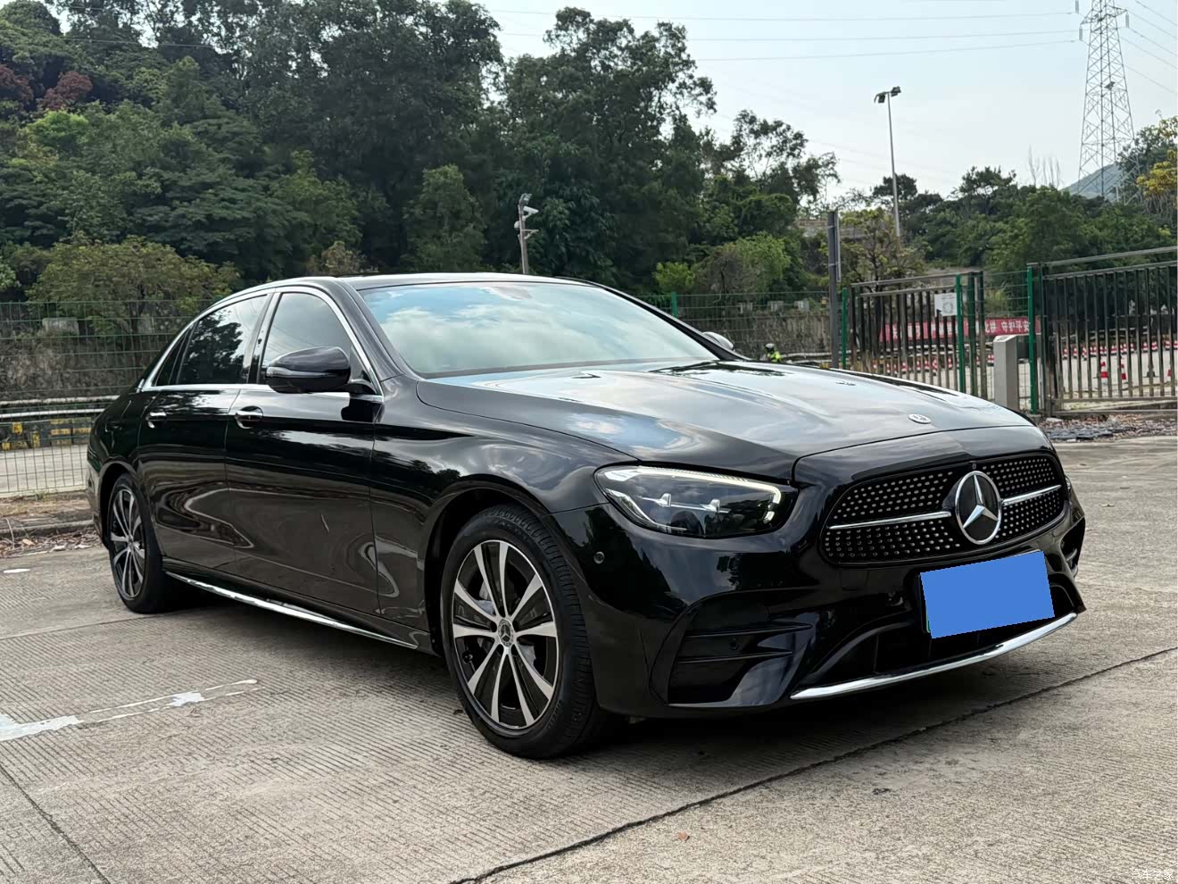 Mercedes-Benz E-Class, 2022 4