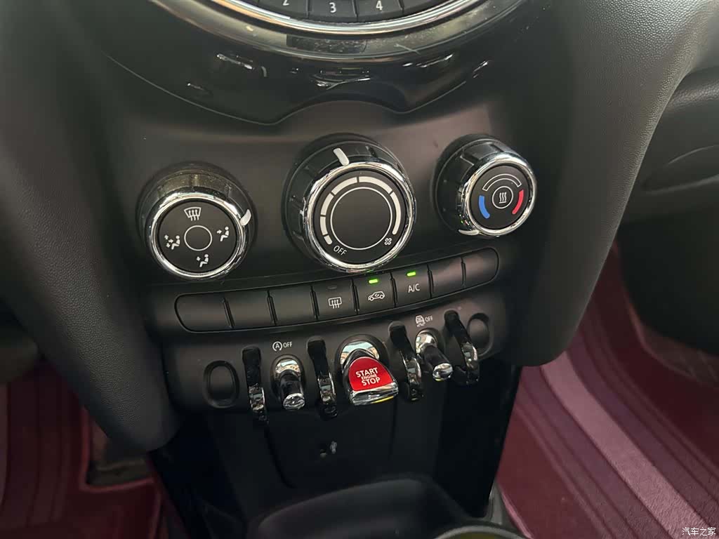Mini ONE, 2019 14