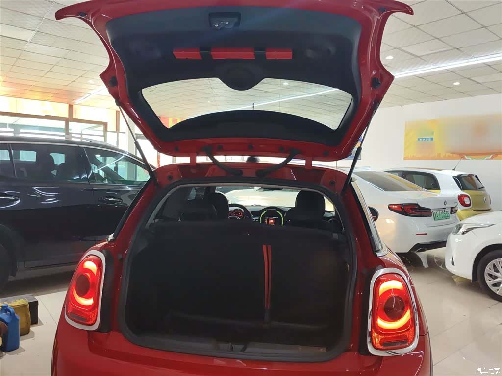 Mini ONE, 2019 9