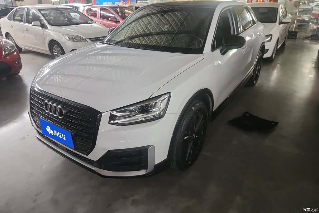 Audi Q2L, 2019 1