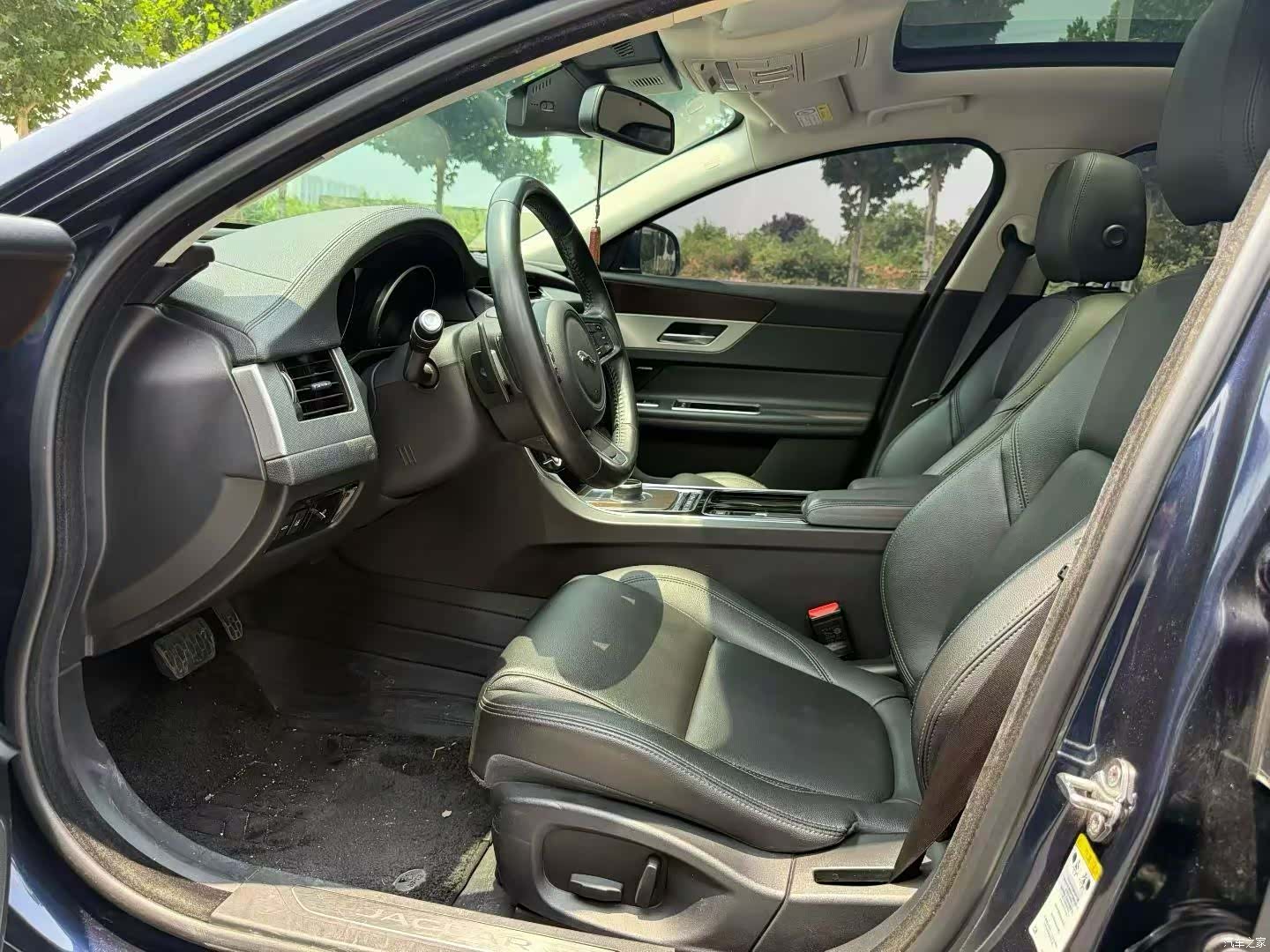 Land Rover XFL, 2019 4