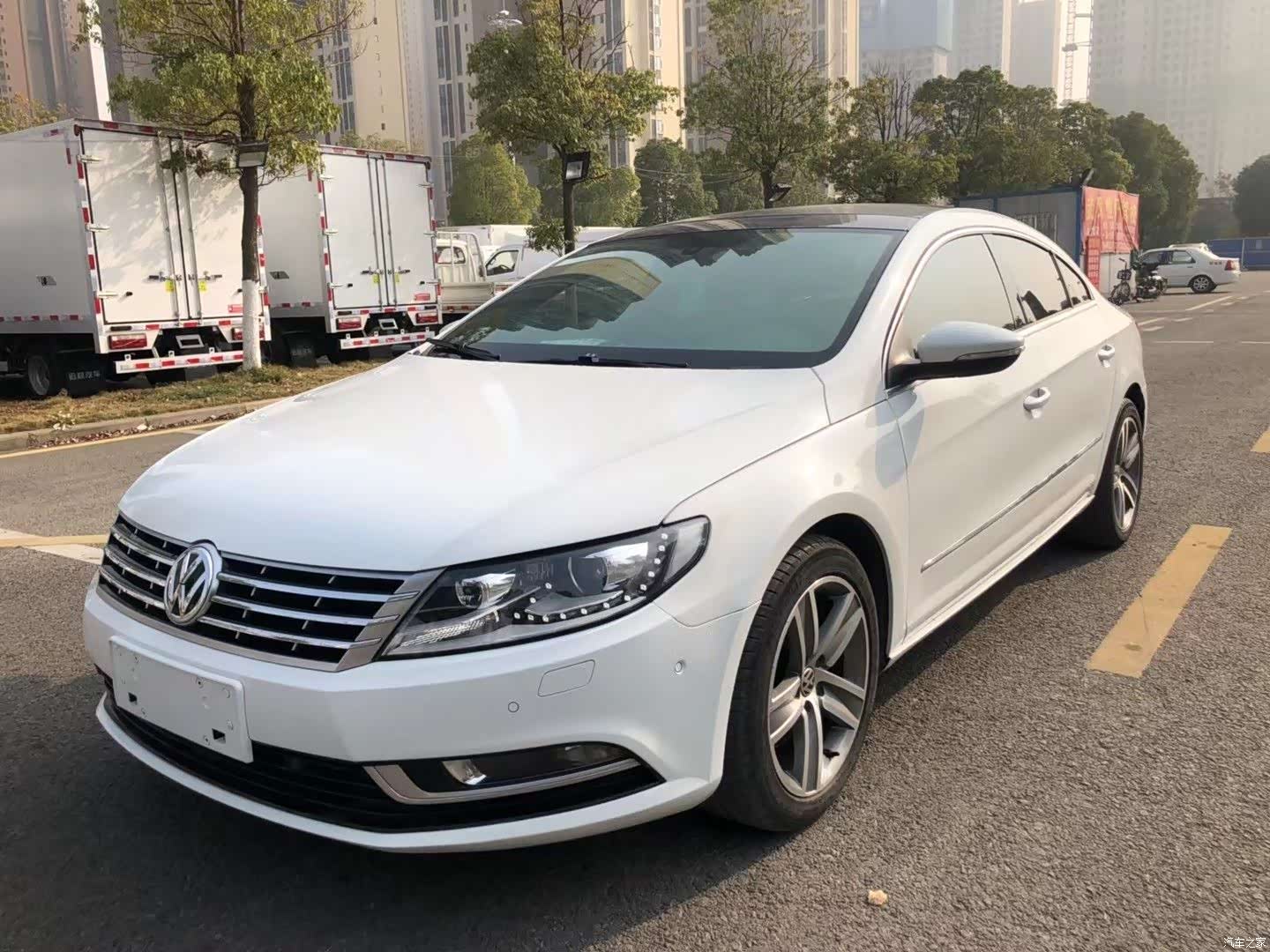 Volkswagen CC, 2013 1