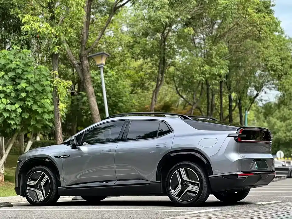 Changan E07