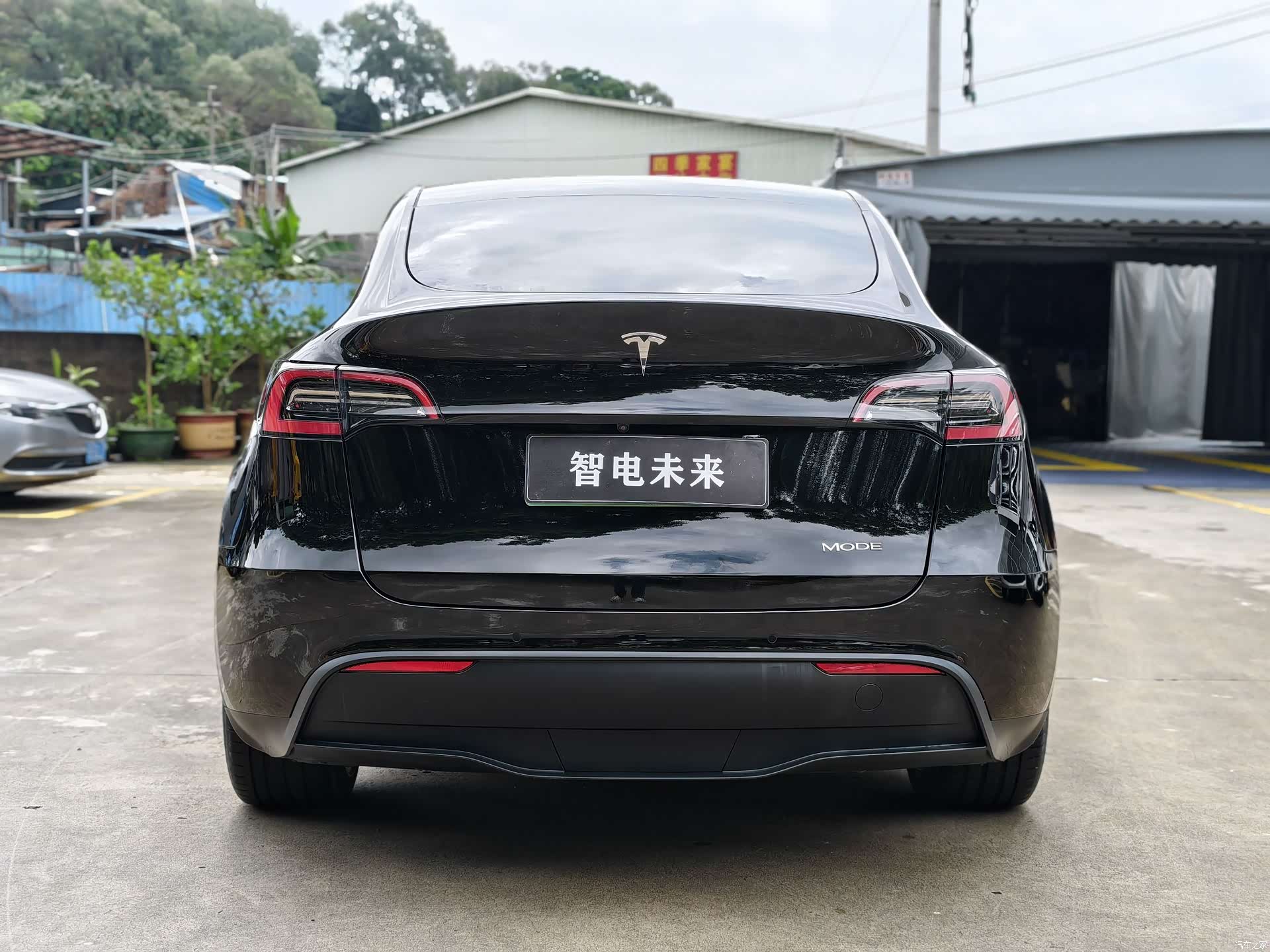 Tesla Model Y, 2022 3