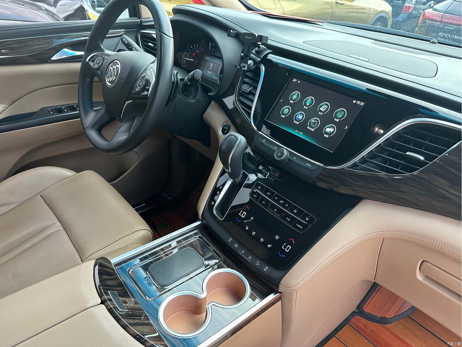 Buick GL8, 2019 13