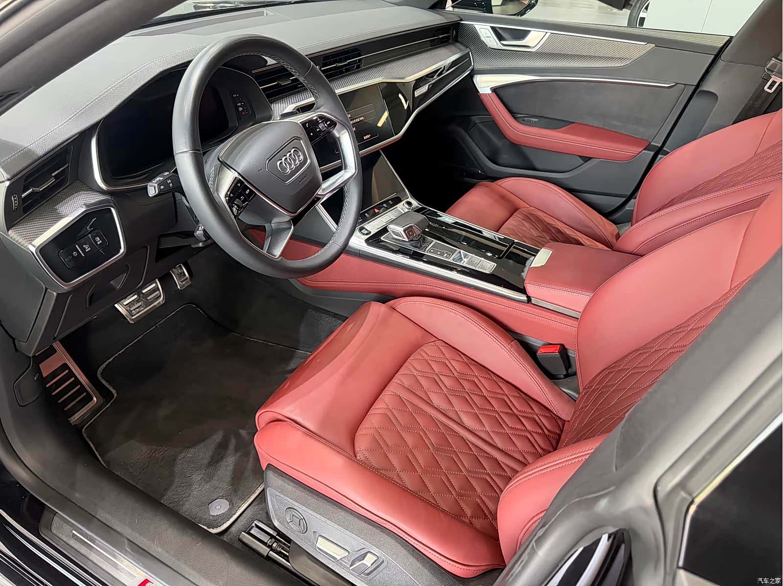 Audi A7L, 2023 все фото
