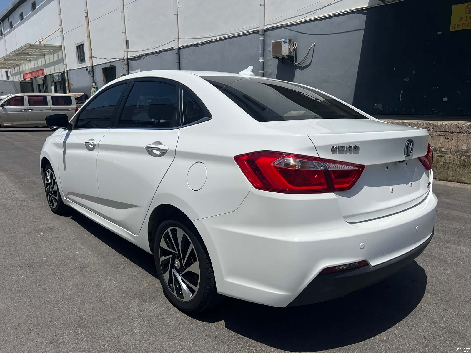 Changan V7, 2015 6