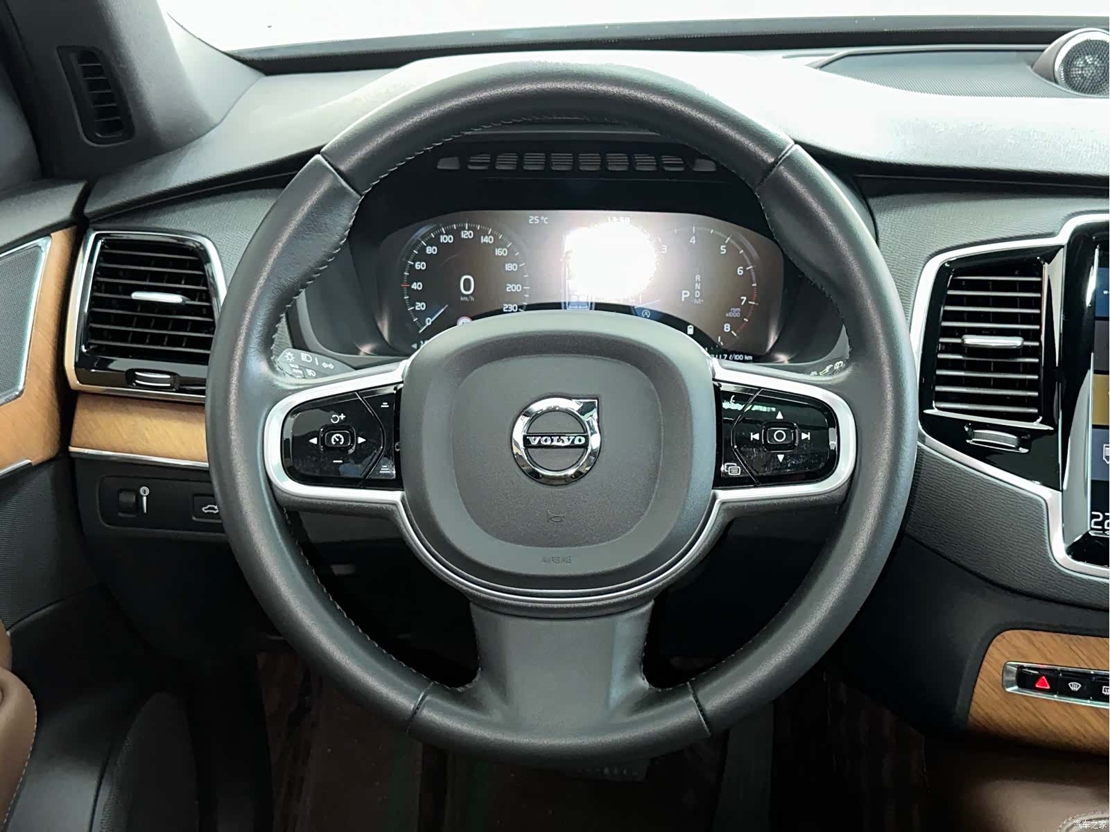 Volvo XC90, 2022 19