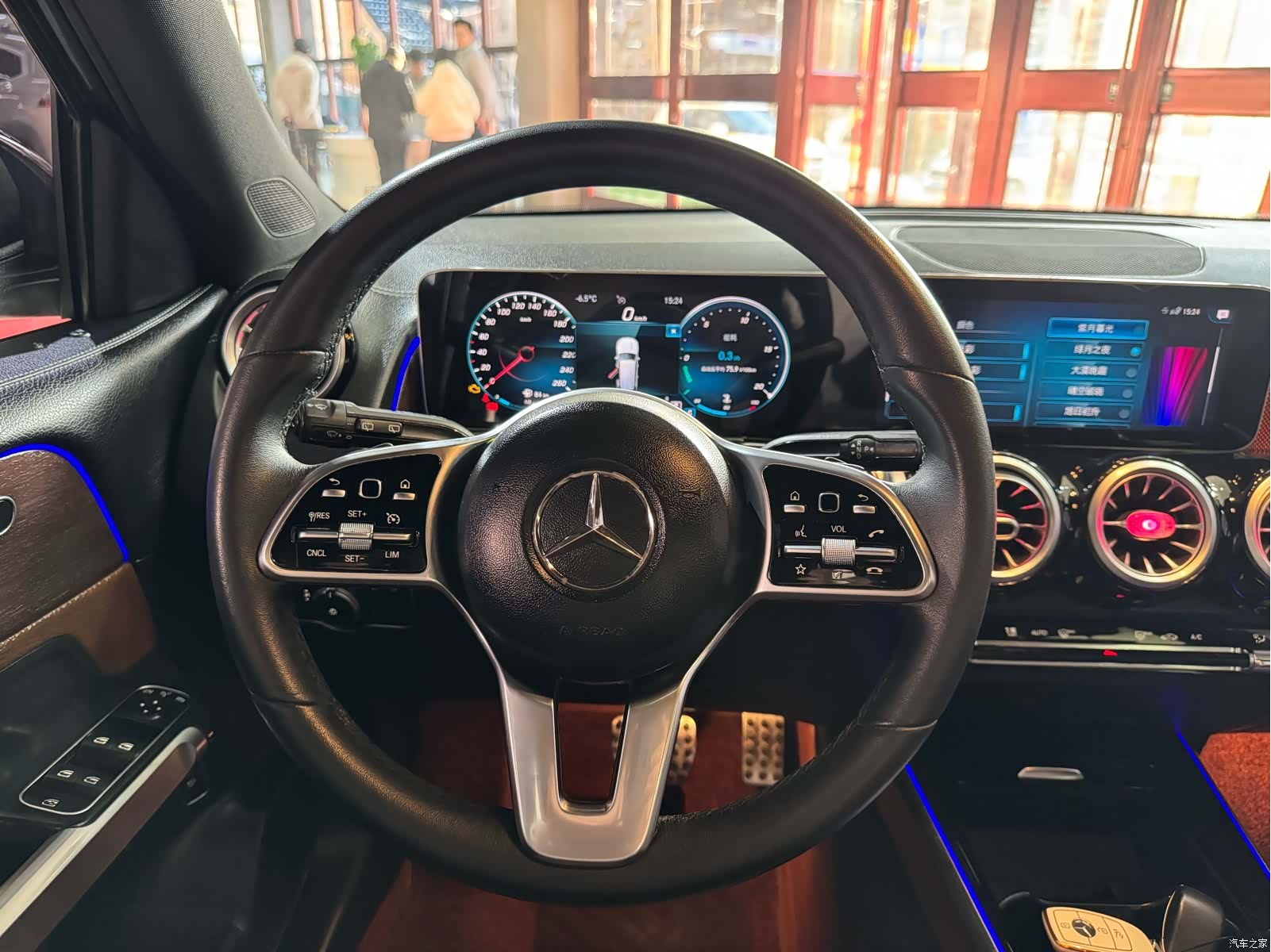 Mercedes-Benz GLB, 2020 10