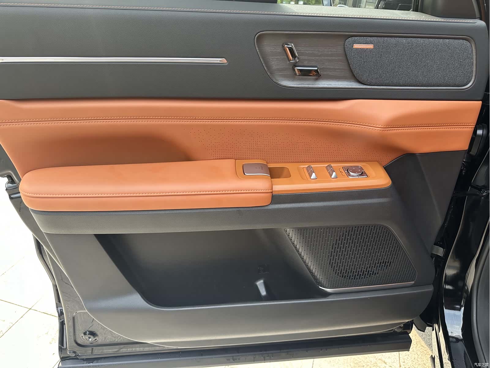 Jetour L7, 2025 11