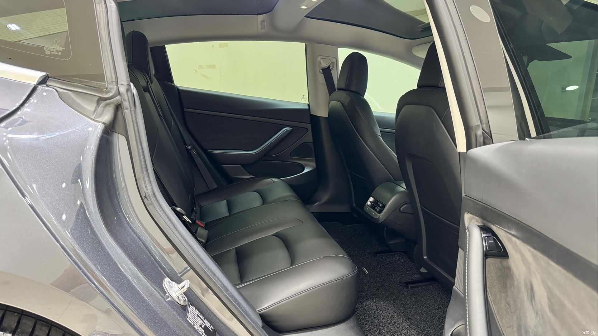 Tesla Model 3, 2020 10
