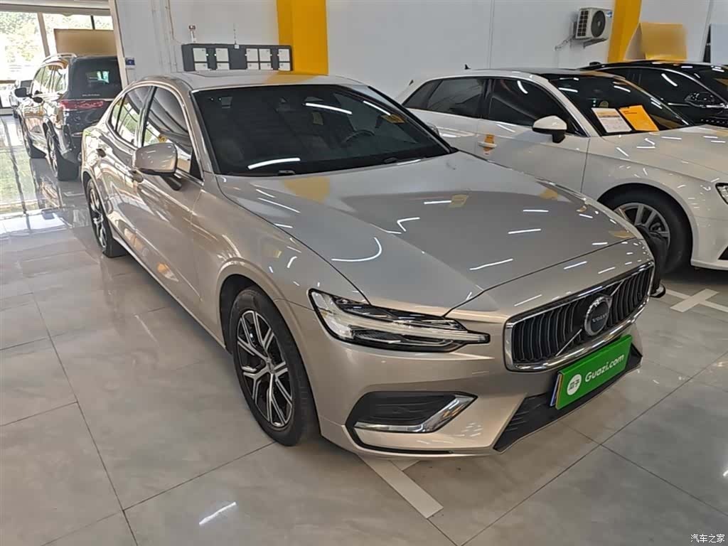 Volvo S60, 2024 4