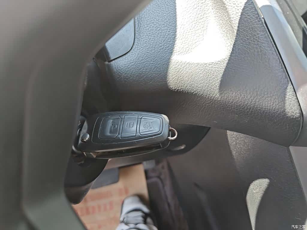 Ford Focus, 2015 9