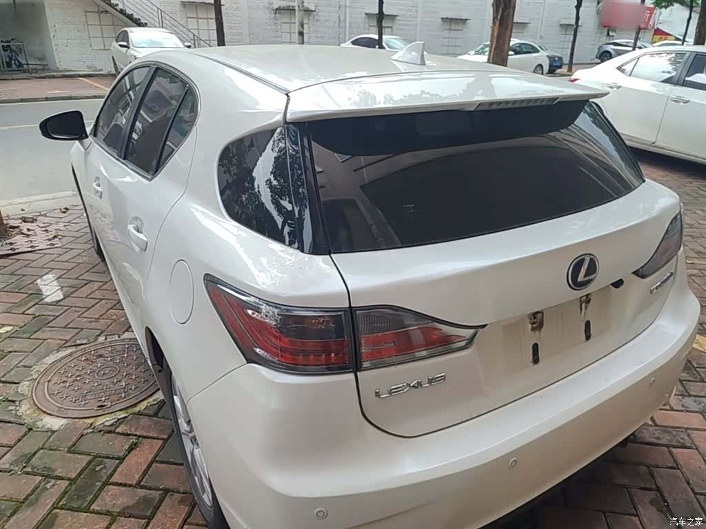 Lexus CT, 2017 все фото