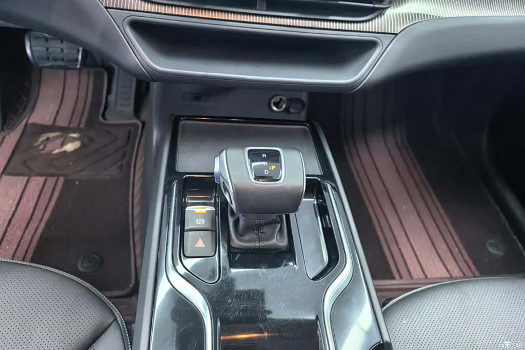 Hongqi QM5, 2024 16