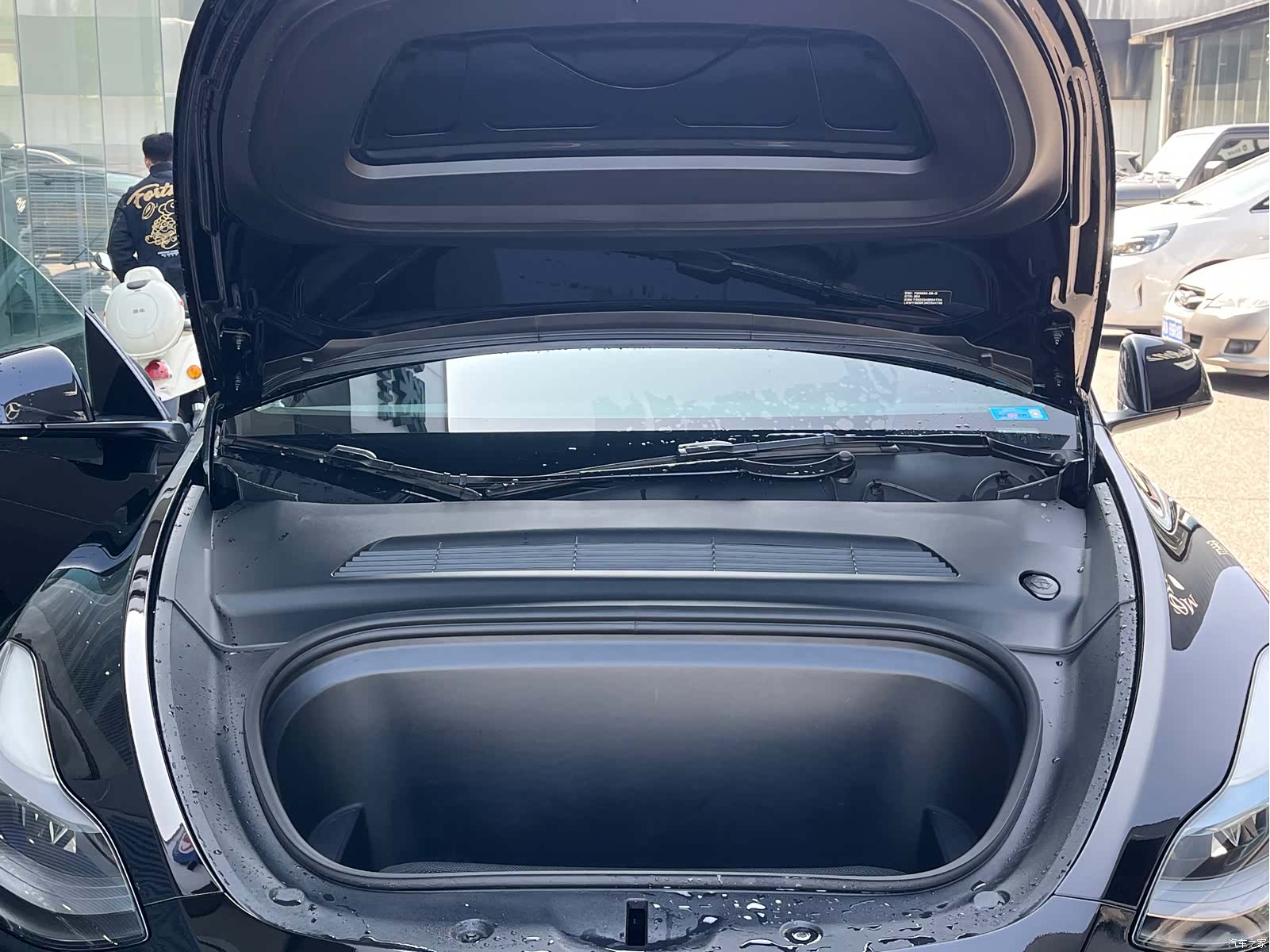 Tesla Model Y, 2022 11