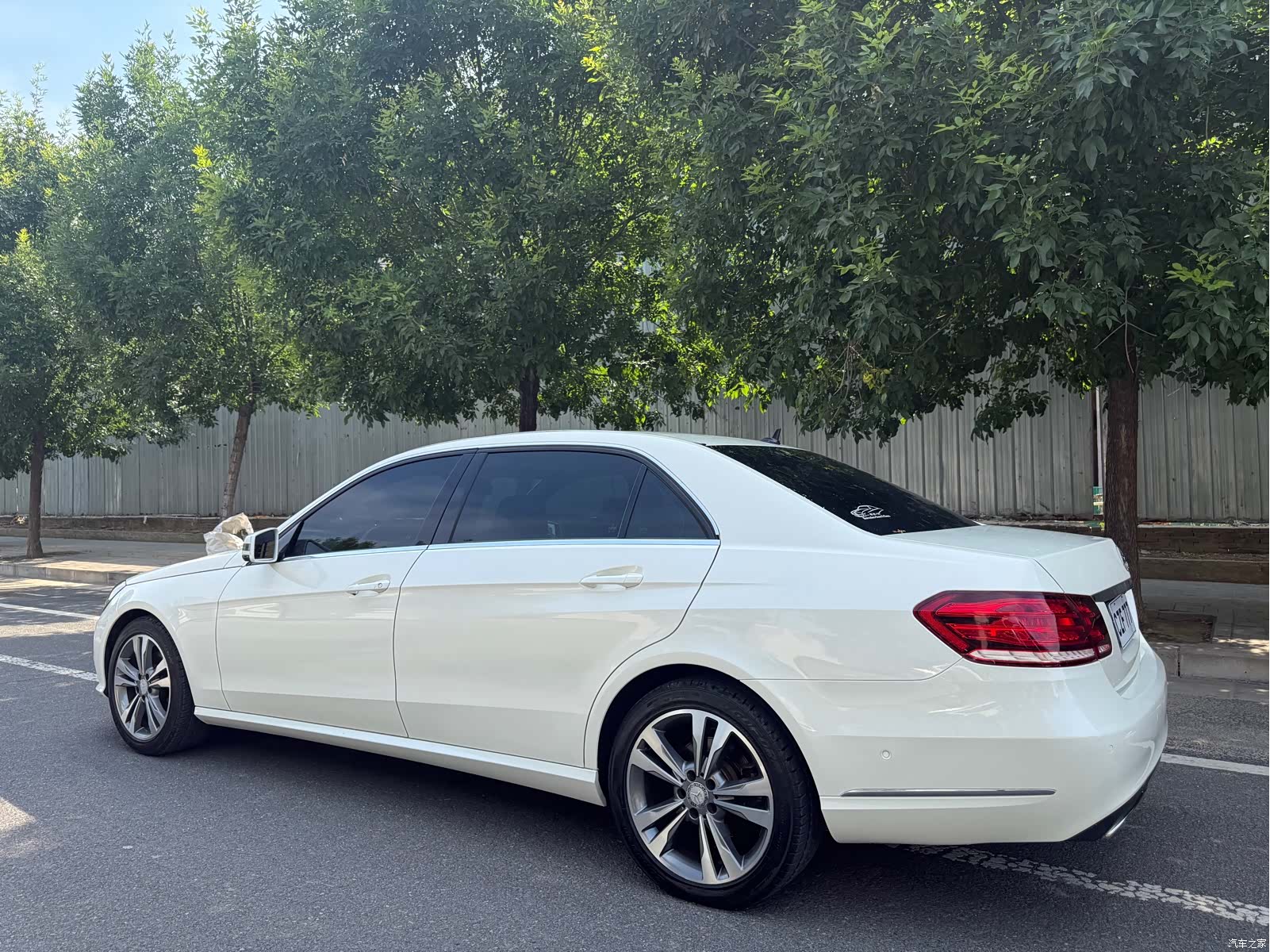 Mercedes-Benz E-Class, 2015 7