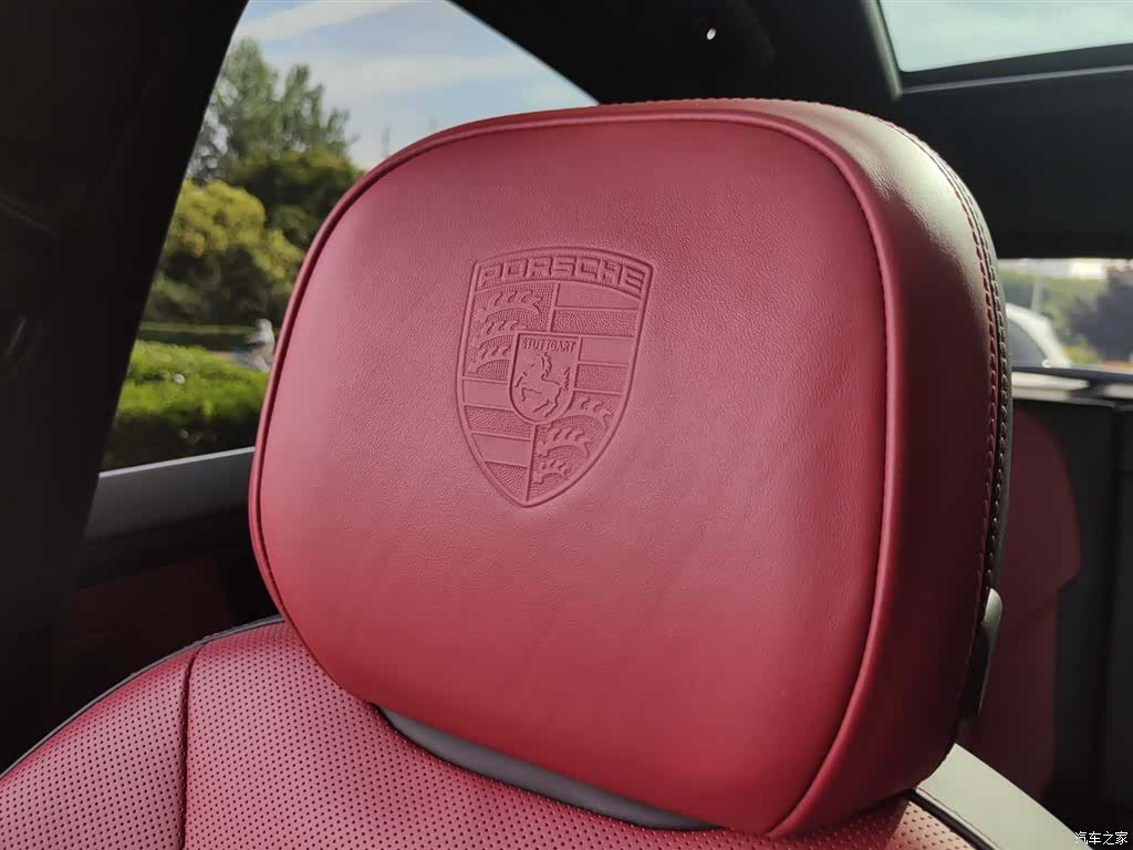 Porsche Cayenne, 2024 25