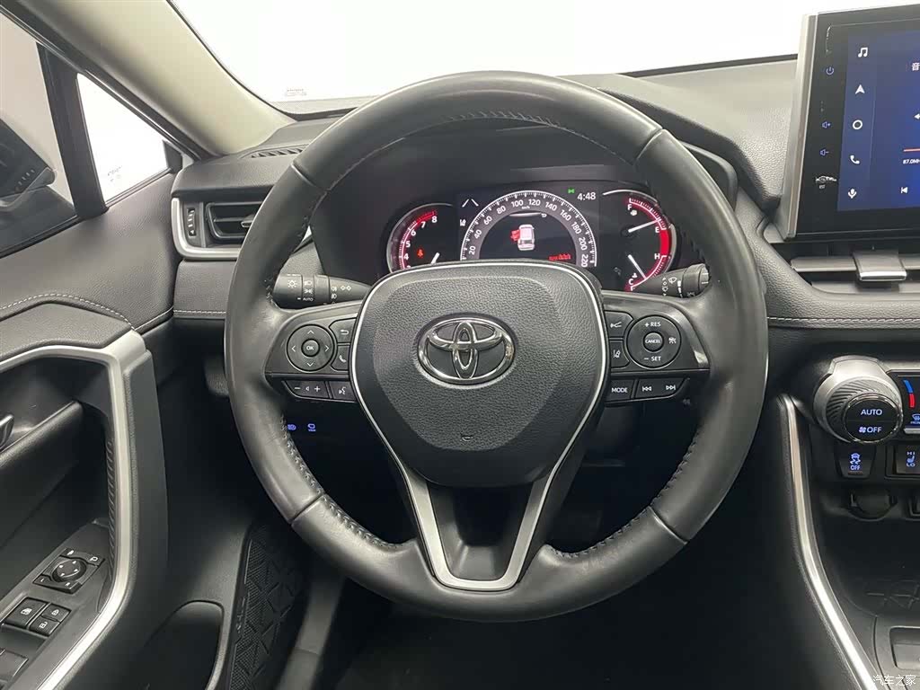 Toyota RAV4, 2021 13