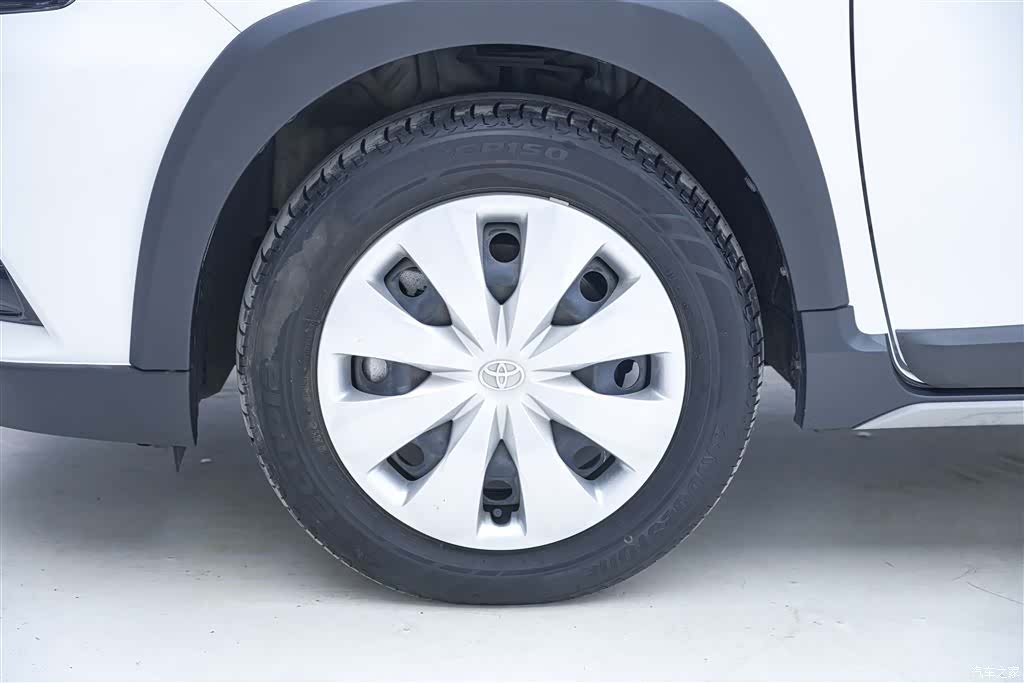 Toyota YARiS L, 2023 10