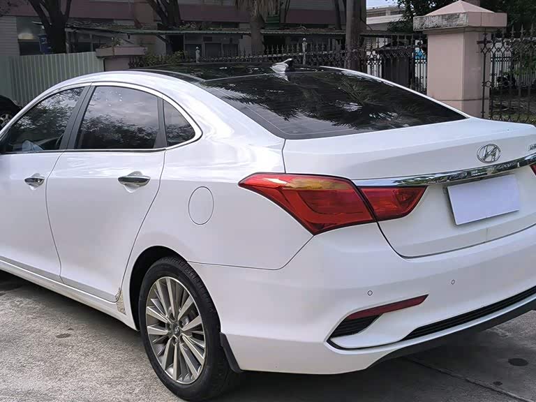 Hyundai Name picture