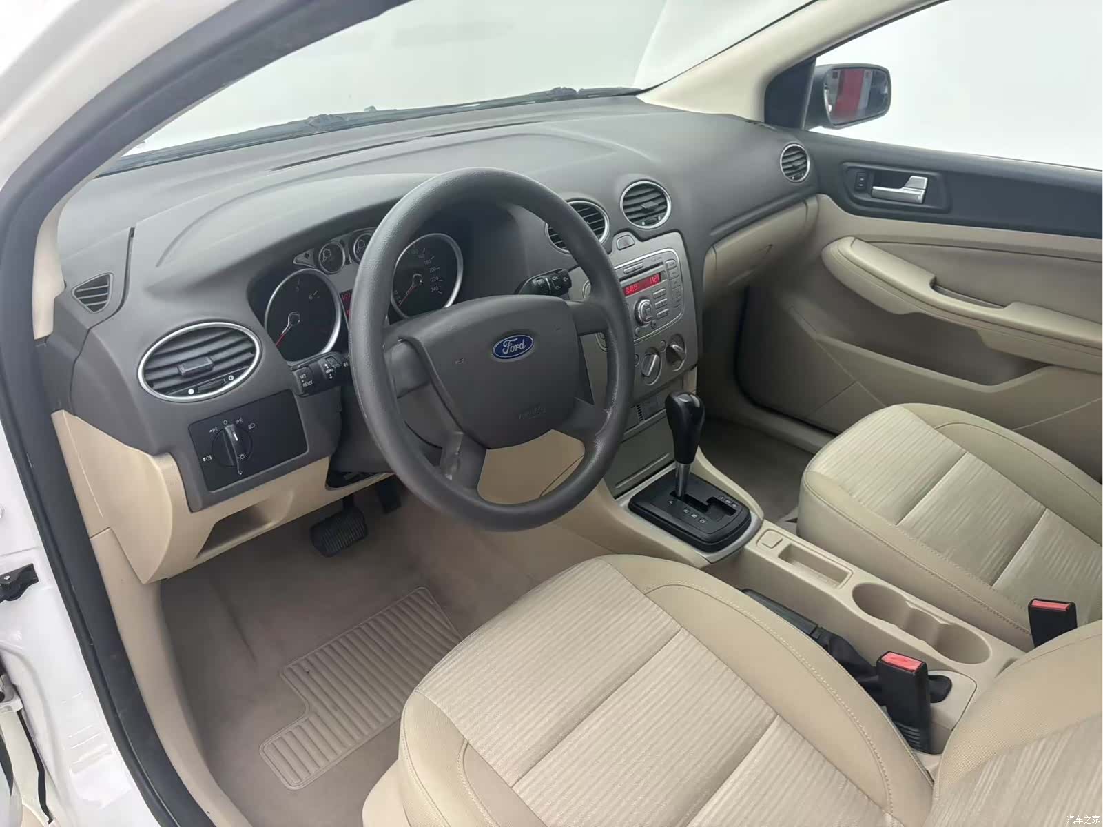 Ford Focus, 2014 9