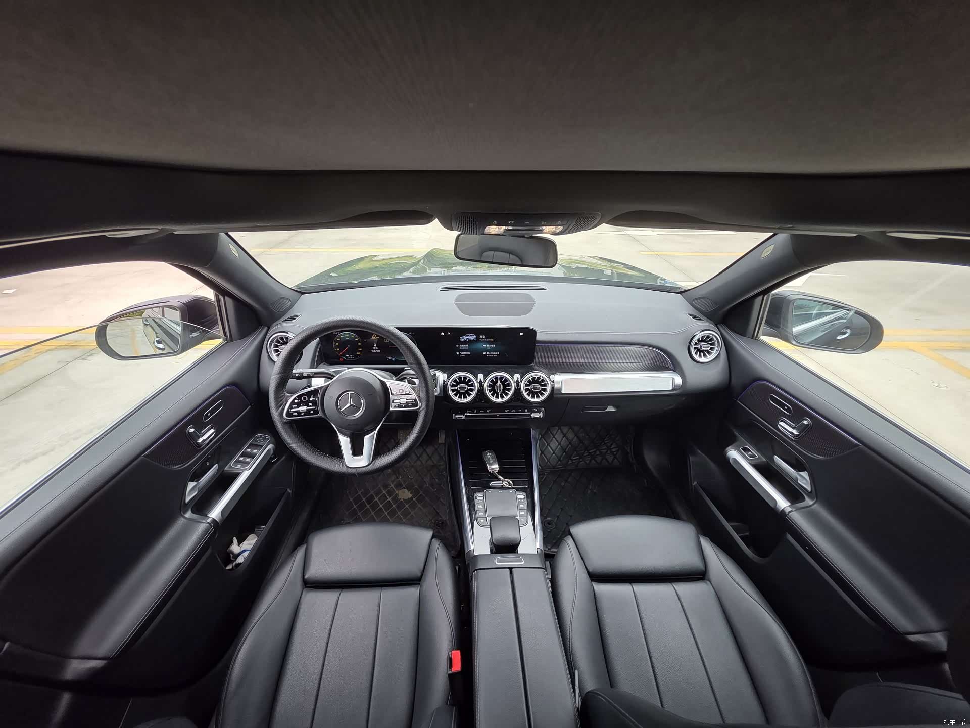 Mercedes-Benz EQB, 2024 8