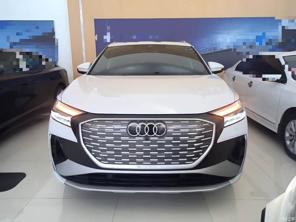 Audi Q4 e-tron, 2024 3
