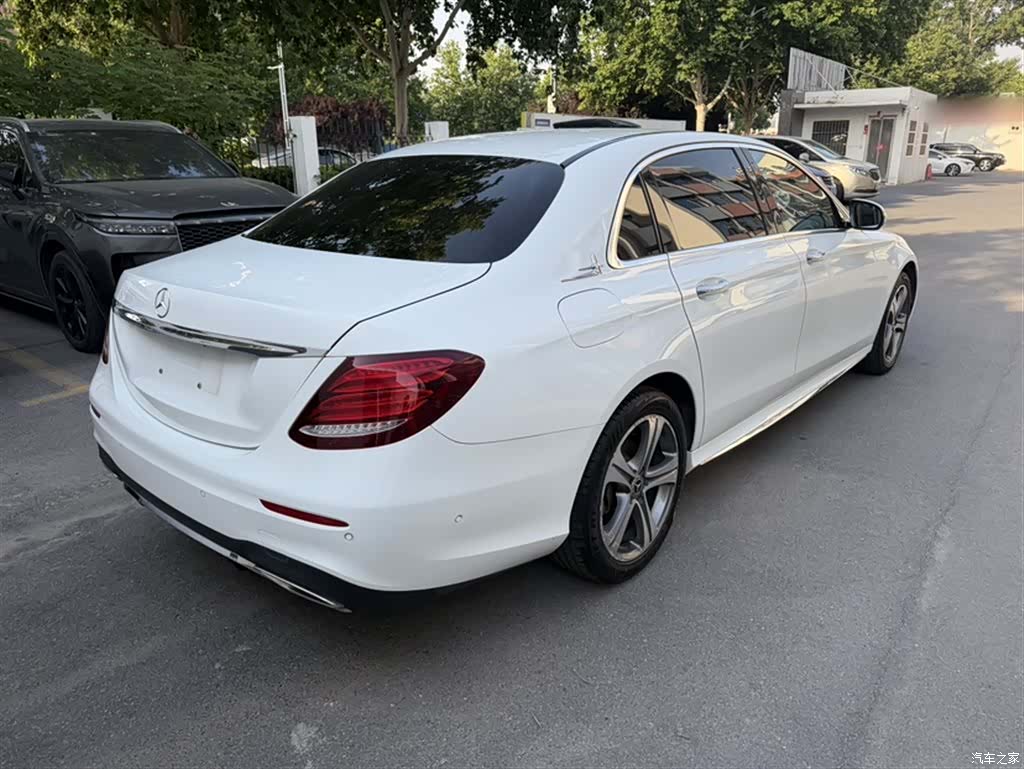Mercedes-Benz E-Class, 2018 10