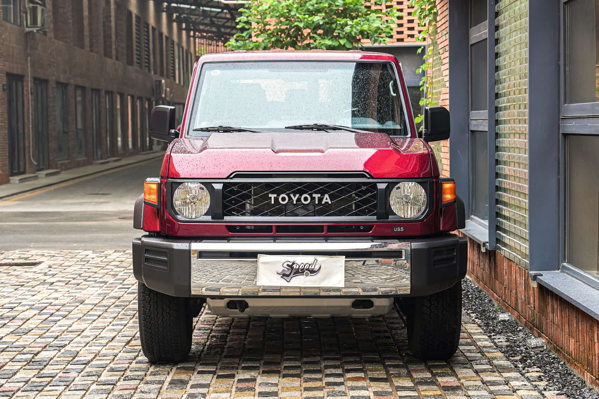 Toyota Land Cruiser, 2025 4